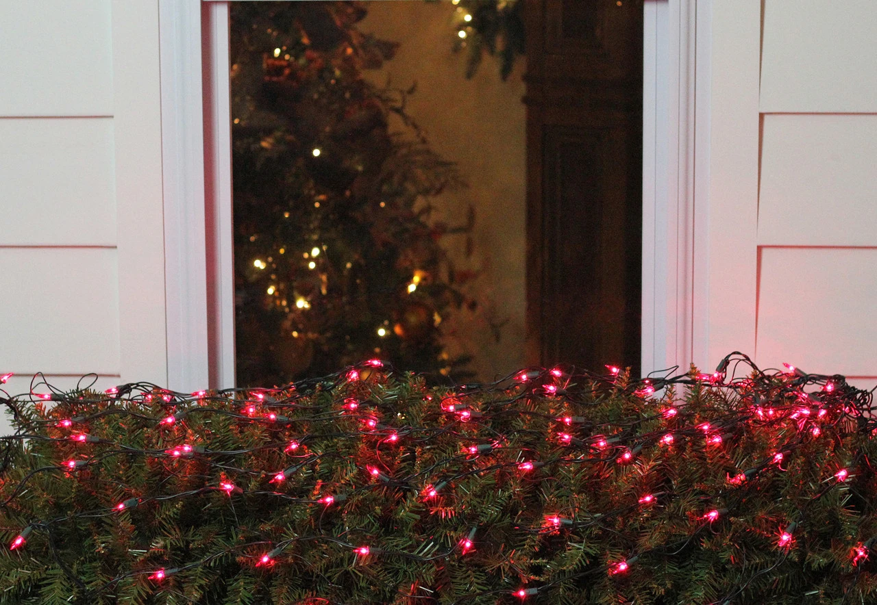4' X 6' Pink Mini Incandescent Net Style Christmas Net Lights - Green Wire 4 4' X 6' Pink Mini Incandescent Net Style Christmas Net Lights - Green Wire - Image 2