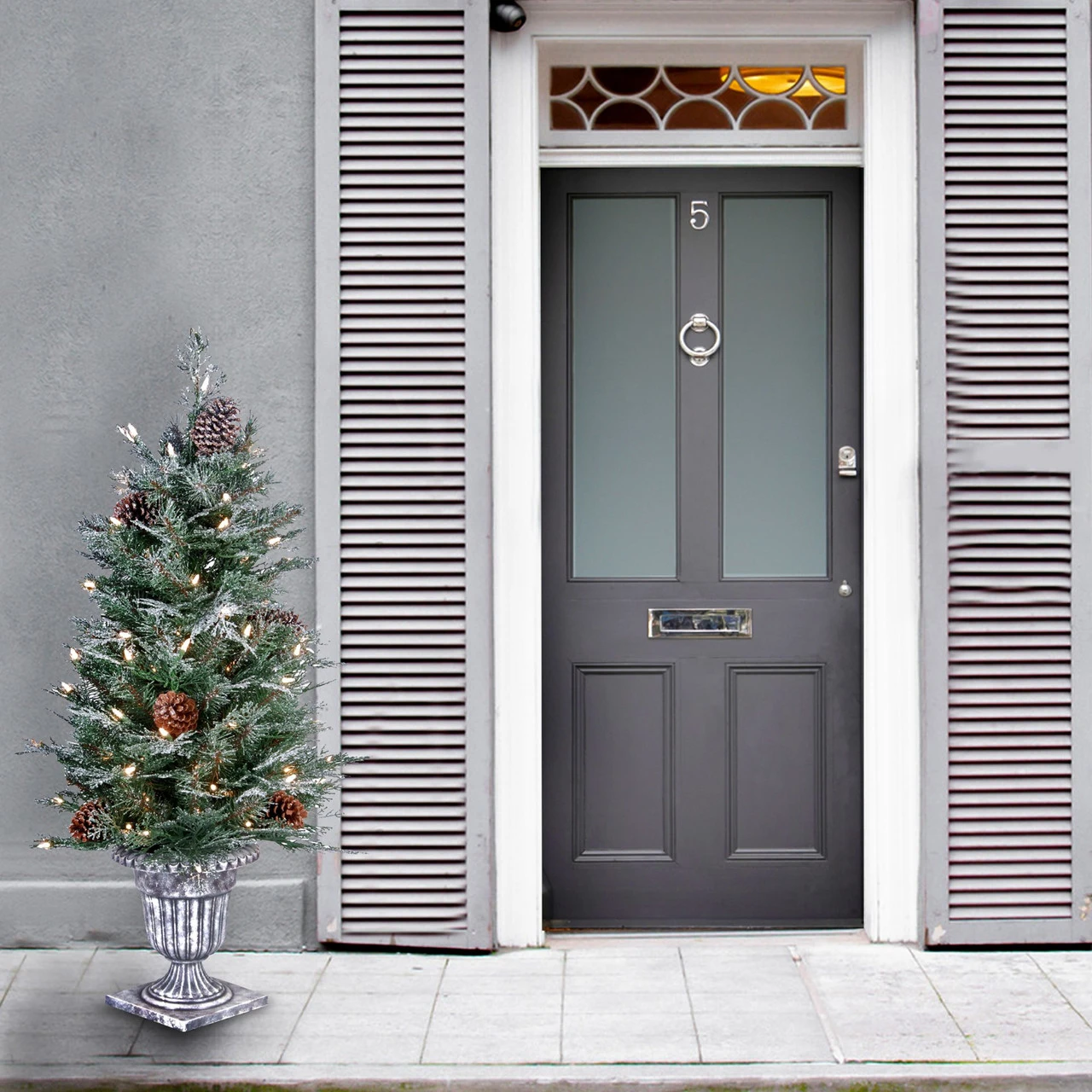 4' Pre-lit Potted Frosted Spruce Entrance Artificial Christmas Tree – Clear Lights 5 4' Pre-lit Potted Frosted Spruce Entrance Artificial Christmas Tree – Clear Lights - Image 3