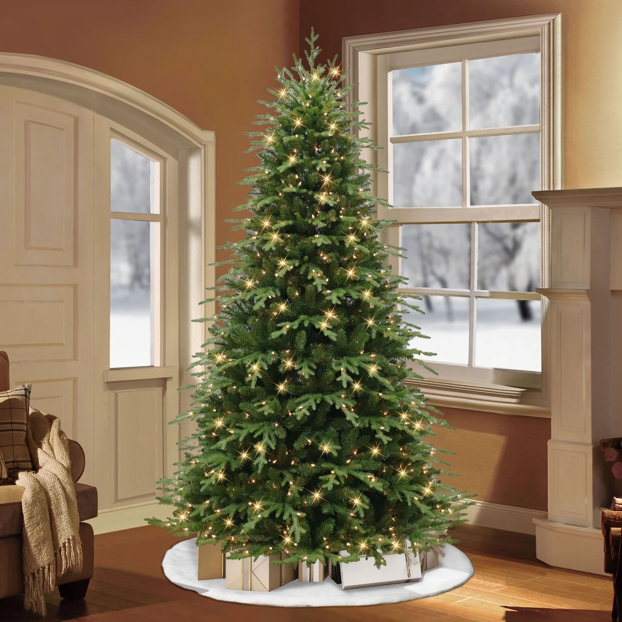 7.5' Pre-Lit Galveston Fir Artificial Christmas Tree, Clear Lights 4 7.5' Pre-Lit Galveston Fir Artificial Christmas Tree, Clear Lights - Image 2