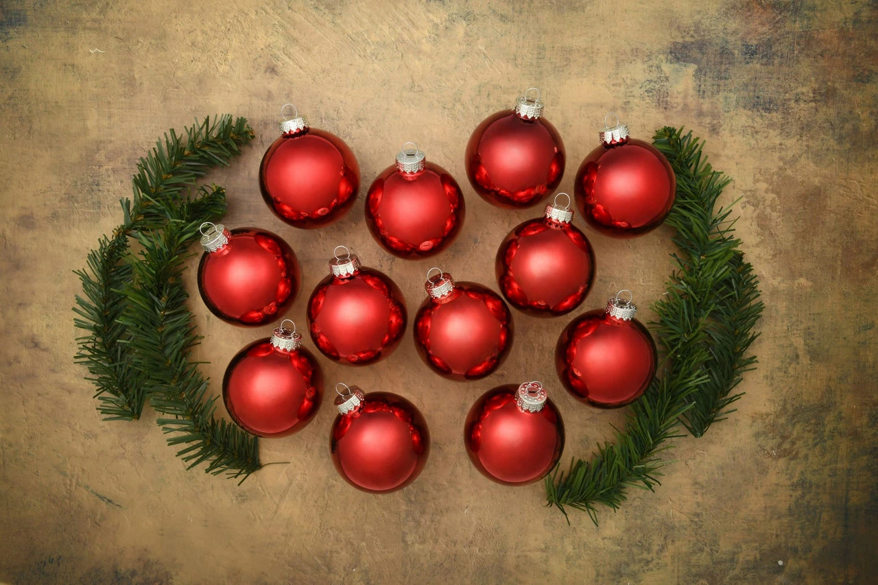 12ct Red Xmas Shiny Glass Christmas Ball Ornaments 2.75" (70mm) 4 12ct Red Xmas Shiny Glass Christmas Ball Ornaments 2.75" (70mm) - Image 2