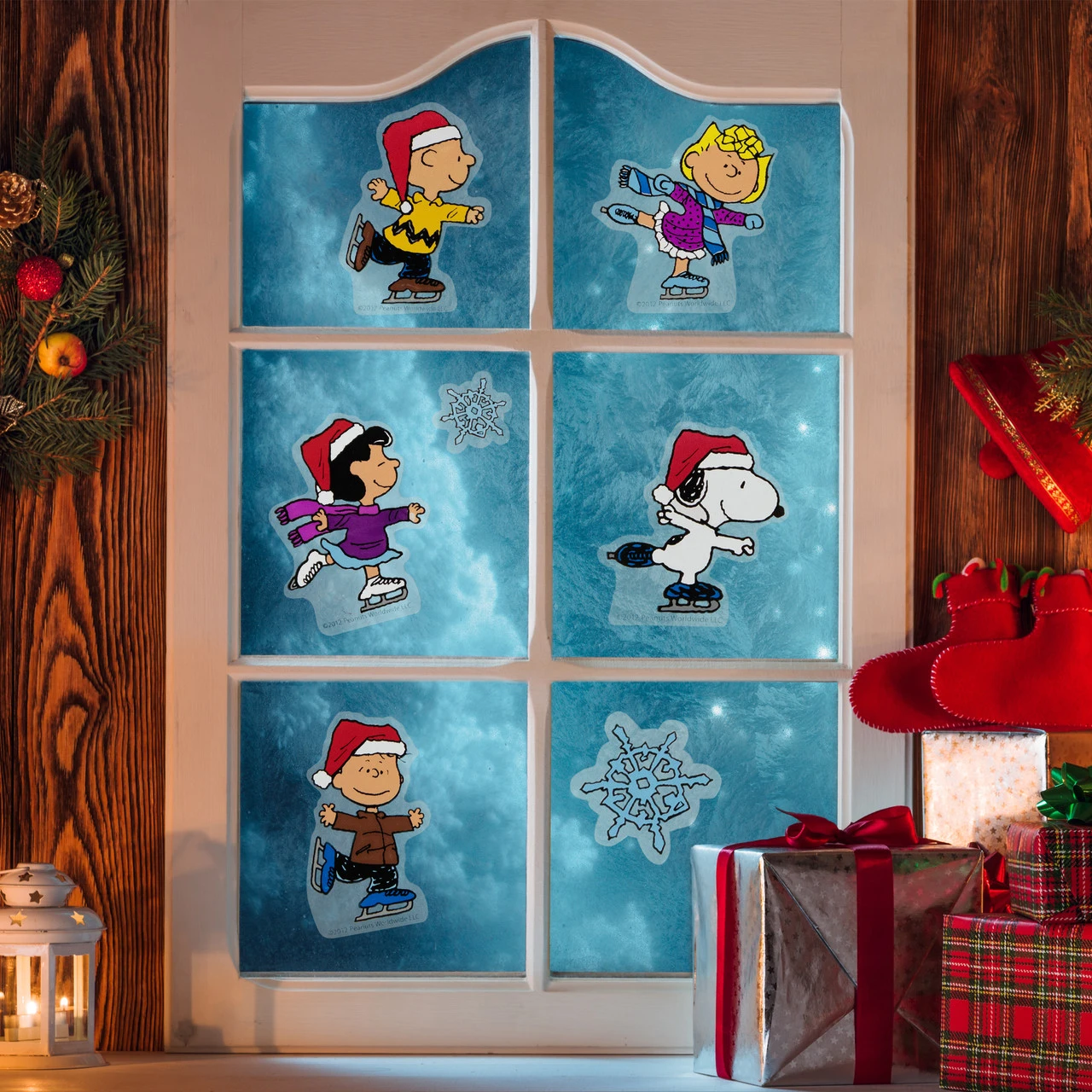 7-Piece Peanuts Characters Ice Skating Christmas Jelz Window Clings 4 7-Piece Peanuts Characters Ice Skating Christmas Jelz Window Clings - Image 2