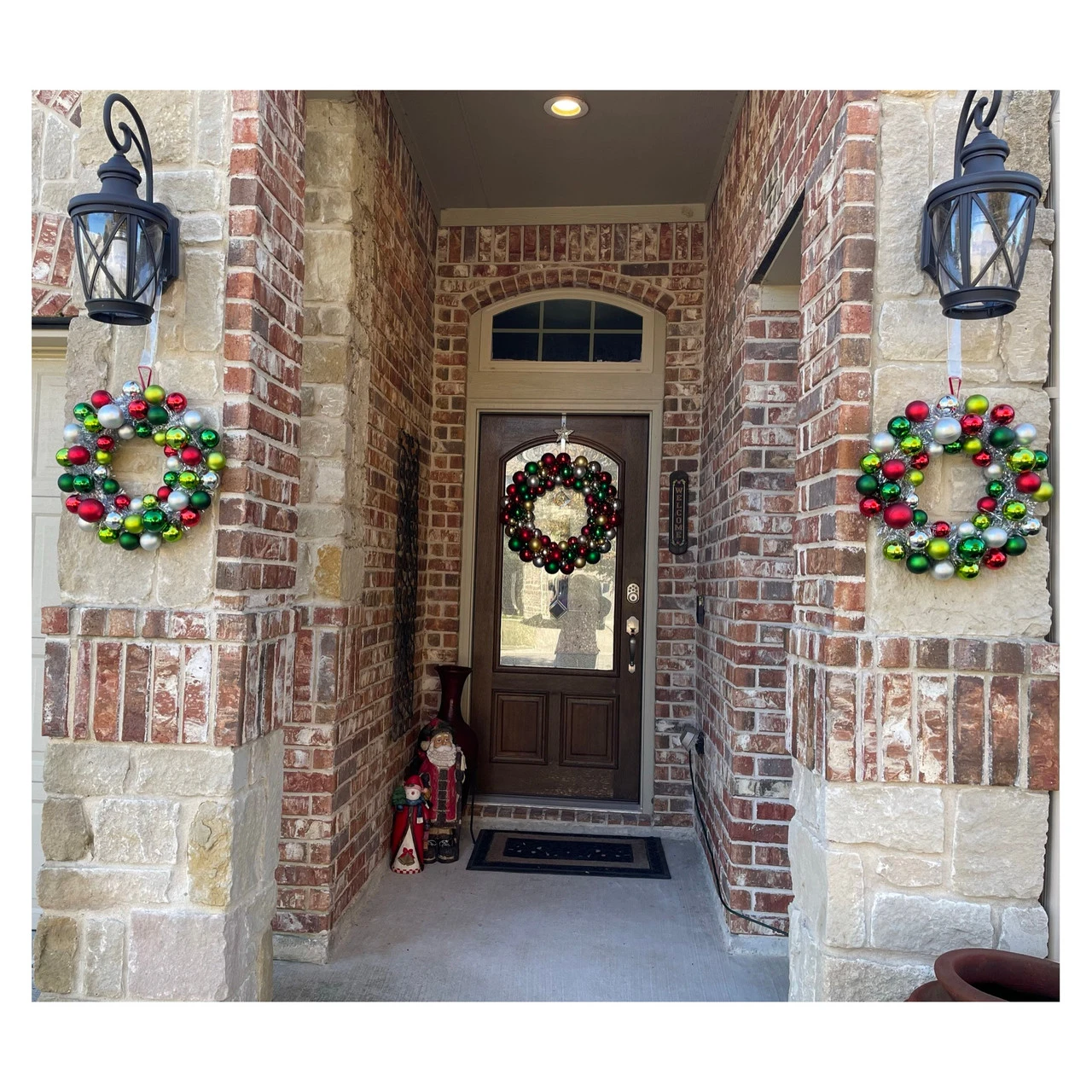 Traditional Colors 2-Finish Shatterproof Ball Christmas Wreath, 24-Inch 7 Traditional Colors 2-Finish Shatterproof Ball Christmas Wreath, 24-Inch - Image 5