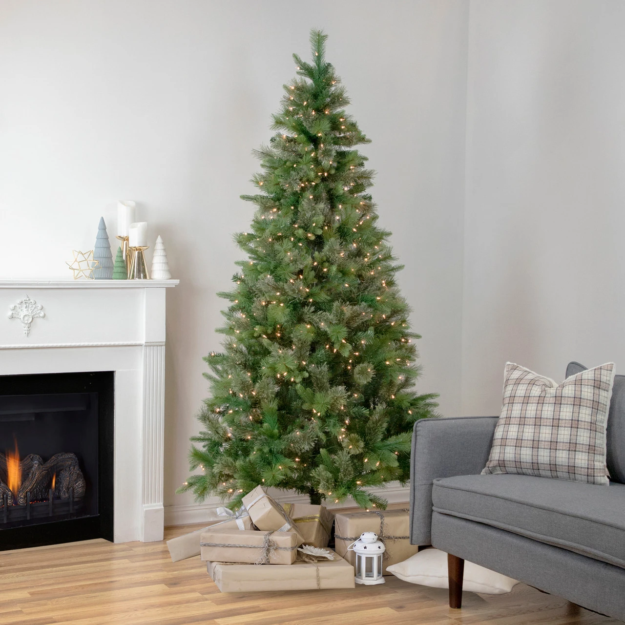 9.5' Pre-Lit Full Kingston Cashmere Pine Artificial Christmas Tree, Clear Lights 4 9.5' Pre-Lit Full Kingston Cashmere Pine Artificial Christmas Tree, Clear Lights - Image 2