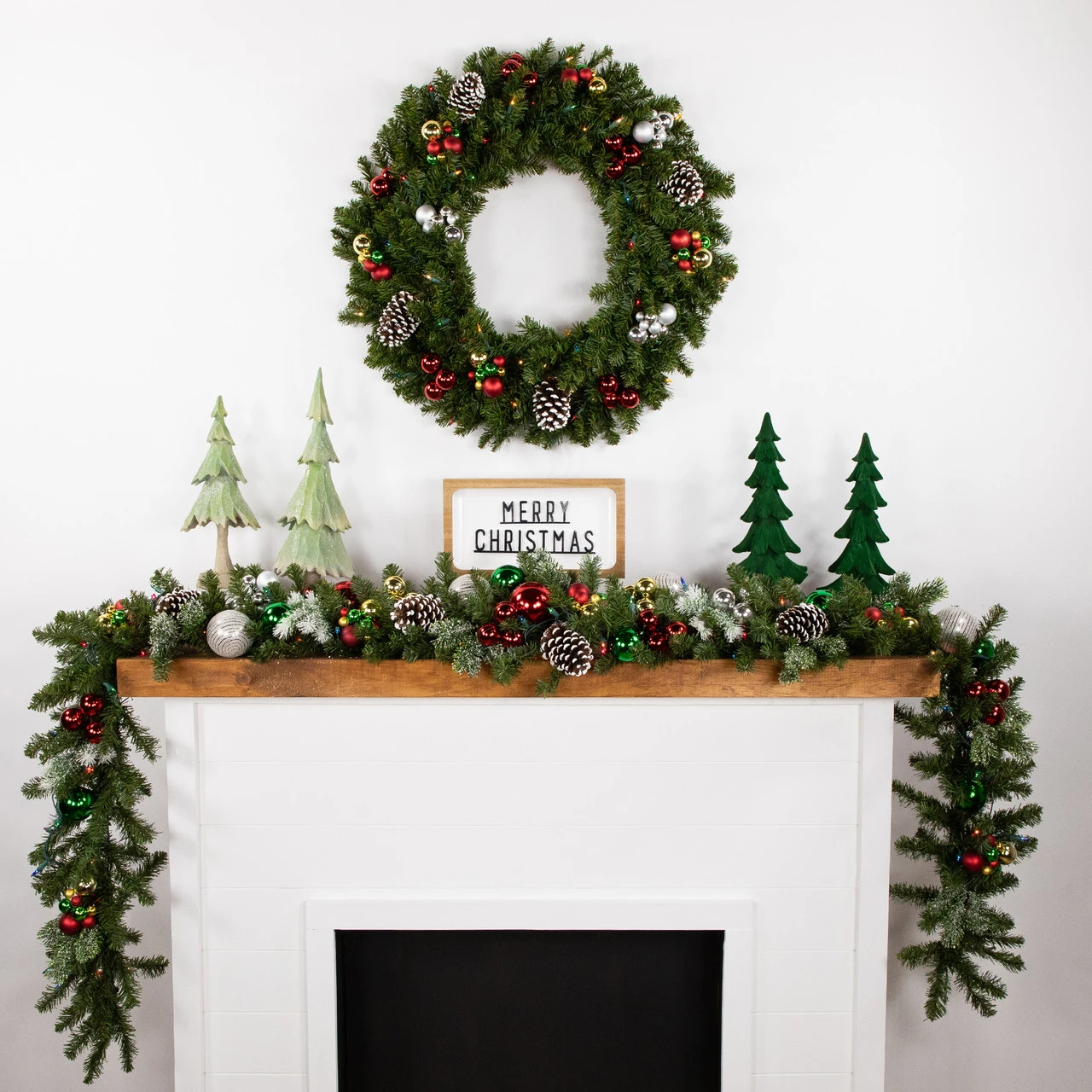 Pre-Lit Canadian Pine Artificial Christmas Wreath - 30-Inch, Multi Lights 4 Pre-Lit Canadian Pine Artificial Christmas Wreath - 30-Inch, Multi Lights - Image 2