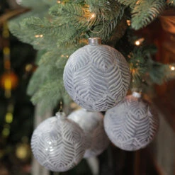 4ct Silver And White Antique Style Glass Christmas Ball Ornaments 4" (100mm) 6 4ct Silver And White Antique Style Glass Christmas Ball Ornaments 4" (100mm) -Christmas Decoration Store northlight wy15229 2 01186.1667657457