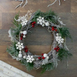 Snowflakes And Berries Winter Foliage Christmas Wreath, 24-Inch, Unlit