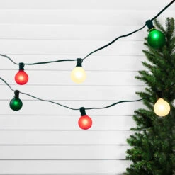 10-Count Frosted Red, White And Green G50 Globe Patio Lights, 9ft Green Wire