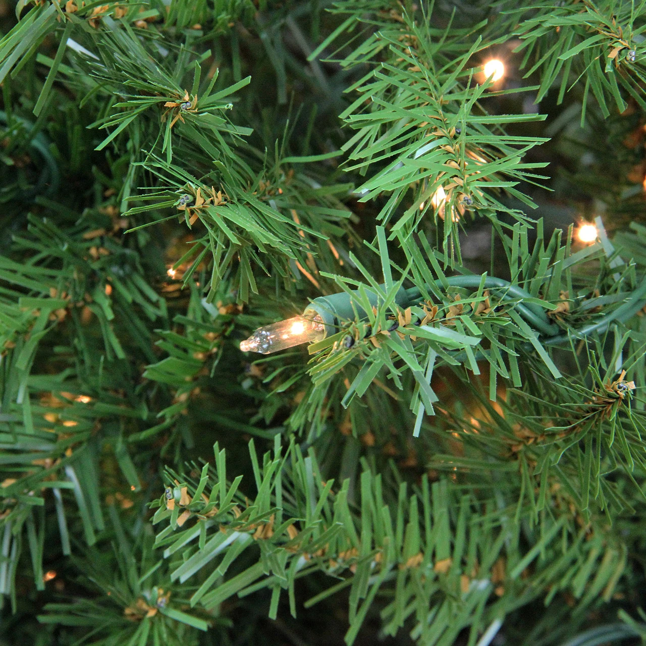 12' Pre-Lit Northern Pine Full Artificial Christmas Tree, Clear Lights 5 12' Pre-Lit Northern Pine Full Artificial Christmas Tree, Clear Lights - Image 3