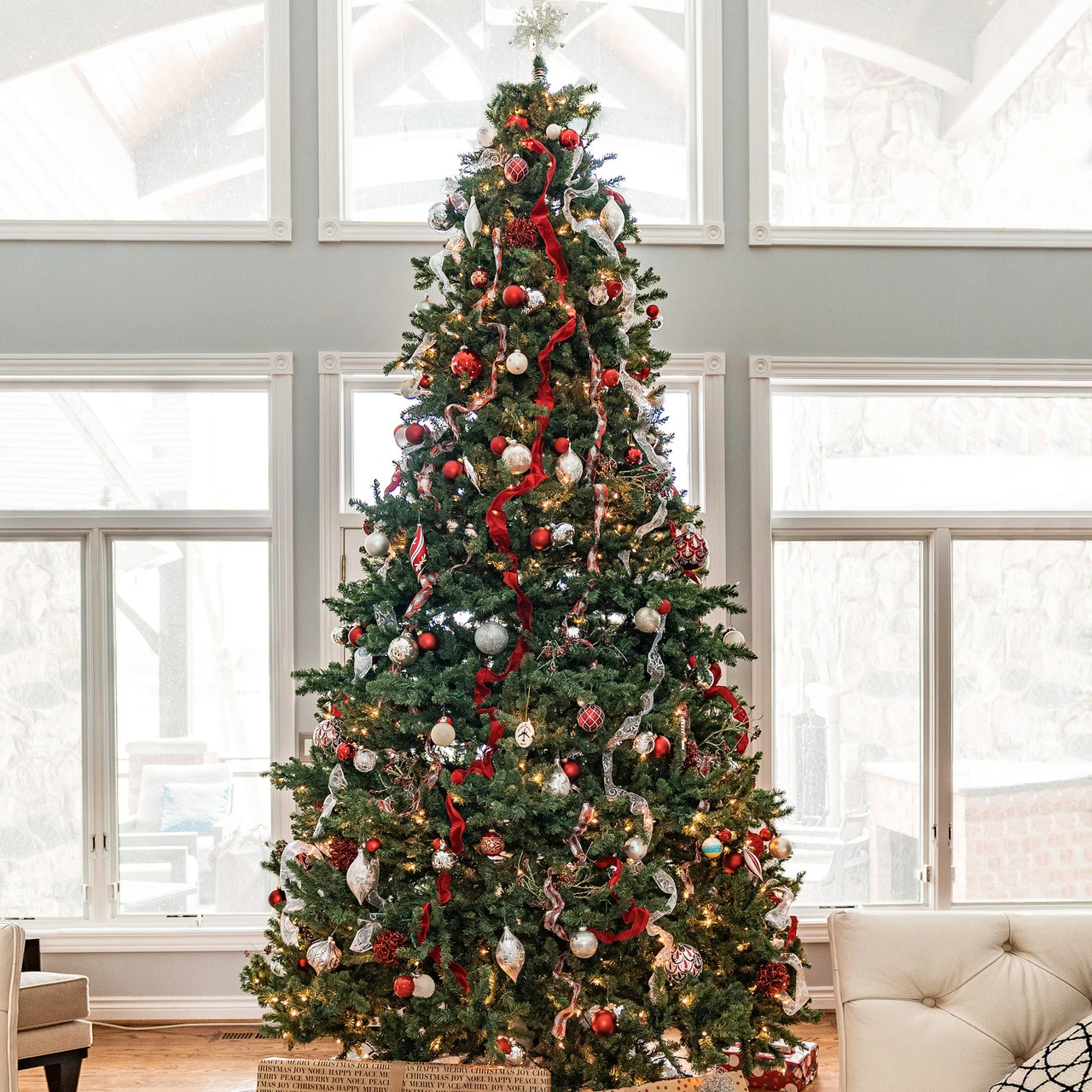10' Pre-Lit Green Medium Northern Pine Artificial Christmas Tree - Clear Lights 3 10' Pre-Lit Green Medium Northern Pine Artificial Christmas Tree - Clear Lights
