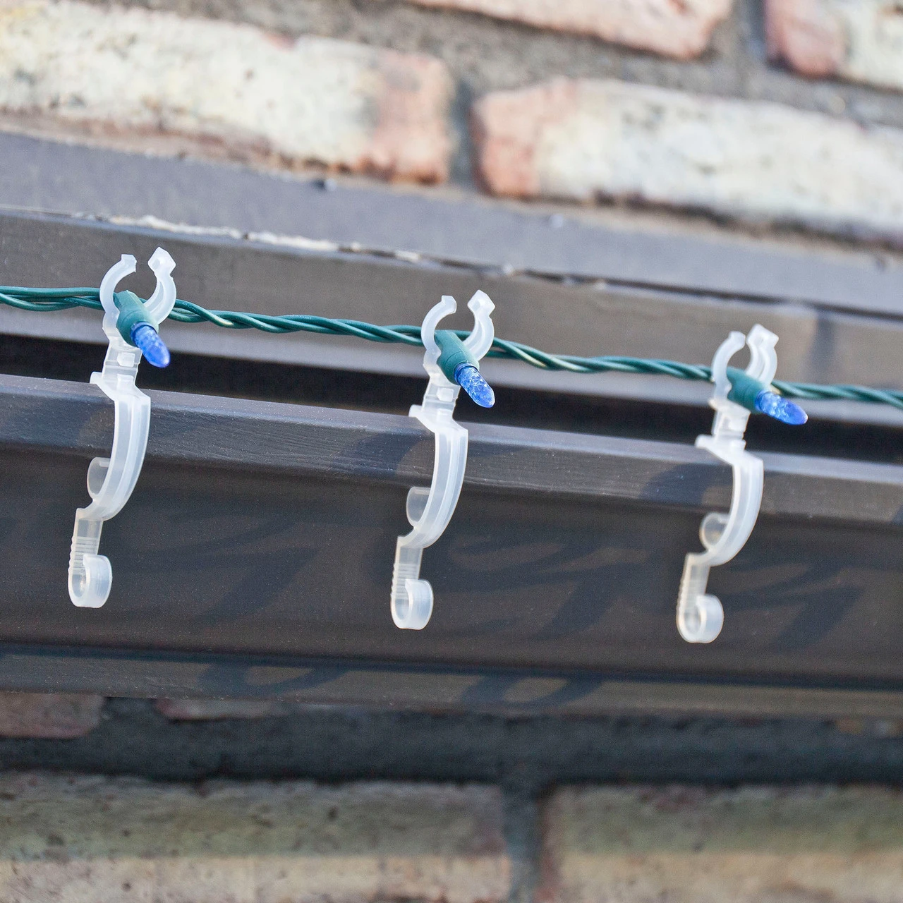 Set Of 150 Clear Max Pro Anywhere Christmas Light Clips 4 Set Of 150 Clear Max Pro Anywhere Christmas Light Clips - Image 2