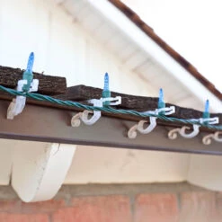 Set Of 150 Clear Max Pro Anywhere Christmas Light Clips 11 Set Of 150 Clear Max Pro Anywhere Christmas Light Clips -Christmas Decoration Store simpleliving 714025 woodshingle 58023.1667576648