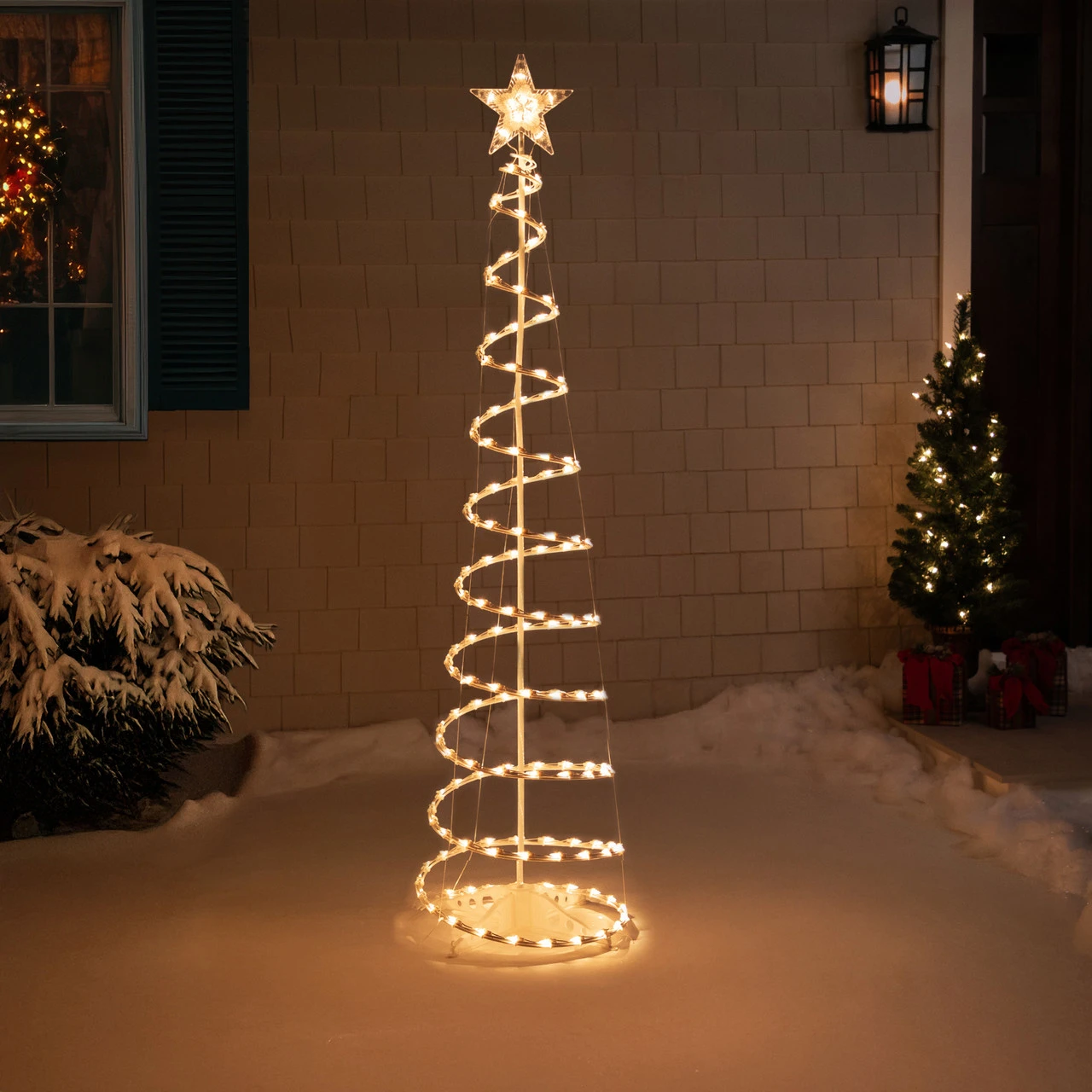 6' Pre-Lit Spiral Christmas Tree - Clear Lights 5 6' Pre-Lit Spiral Christmas Tree - Clear Lights - Image 3
